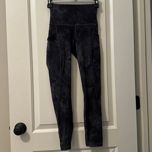 Lululemon high rise align 25” with pockets
